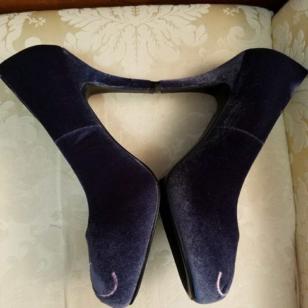 NIB Forever grey flowered pumps, "Riley" model - Picture 3 of 6